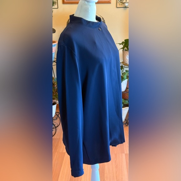NWT Josephine Chaus Collection Marine Blue Women’s Size 16 Top W One Button - Picture 11 of 16